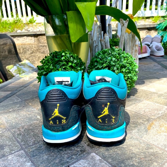 🔥🔥 Air Jordan 3 RETRO Jaguars Colorway SZ 7Y - Picture 9 of 13
